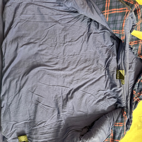 Volcom hooded sweater - Picture 8 of 9